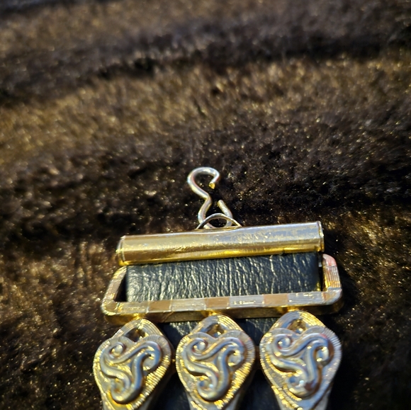 VINTAGE 80's BLACK&GOLD BELT - Picture 3 of 6